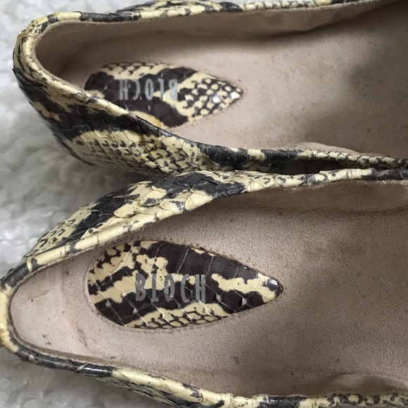BLOCH Snake Print Open Toe Flats Size 6 1/2 - Picture 6 of 9